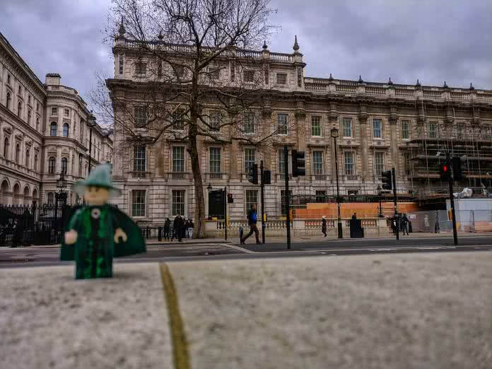 Our Harry Potter tour takes us to Downing Street London